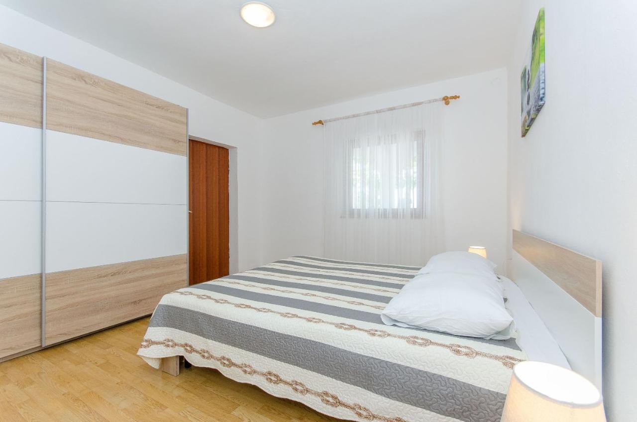 Apartments Goran Vir Εξωτερικό φωτογραφία