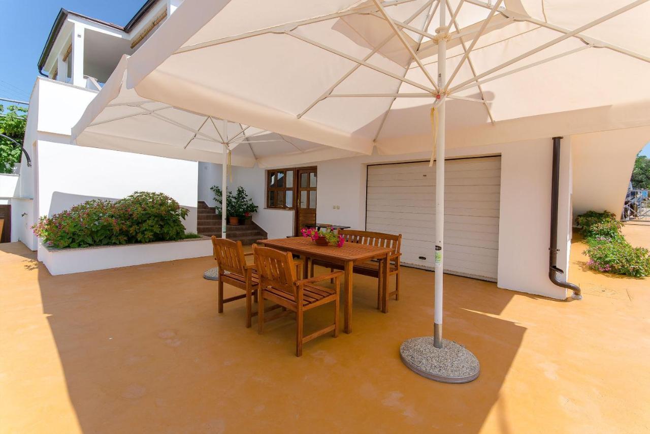 Apartments Goran Vir Εξωτερικό φωτογραφία