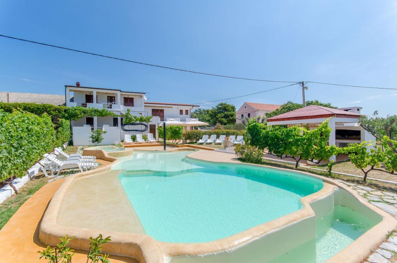 Apartments Goran Vir Εξωτερικό φωτογραφία