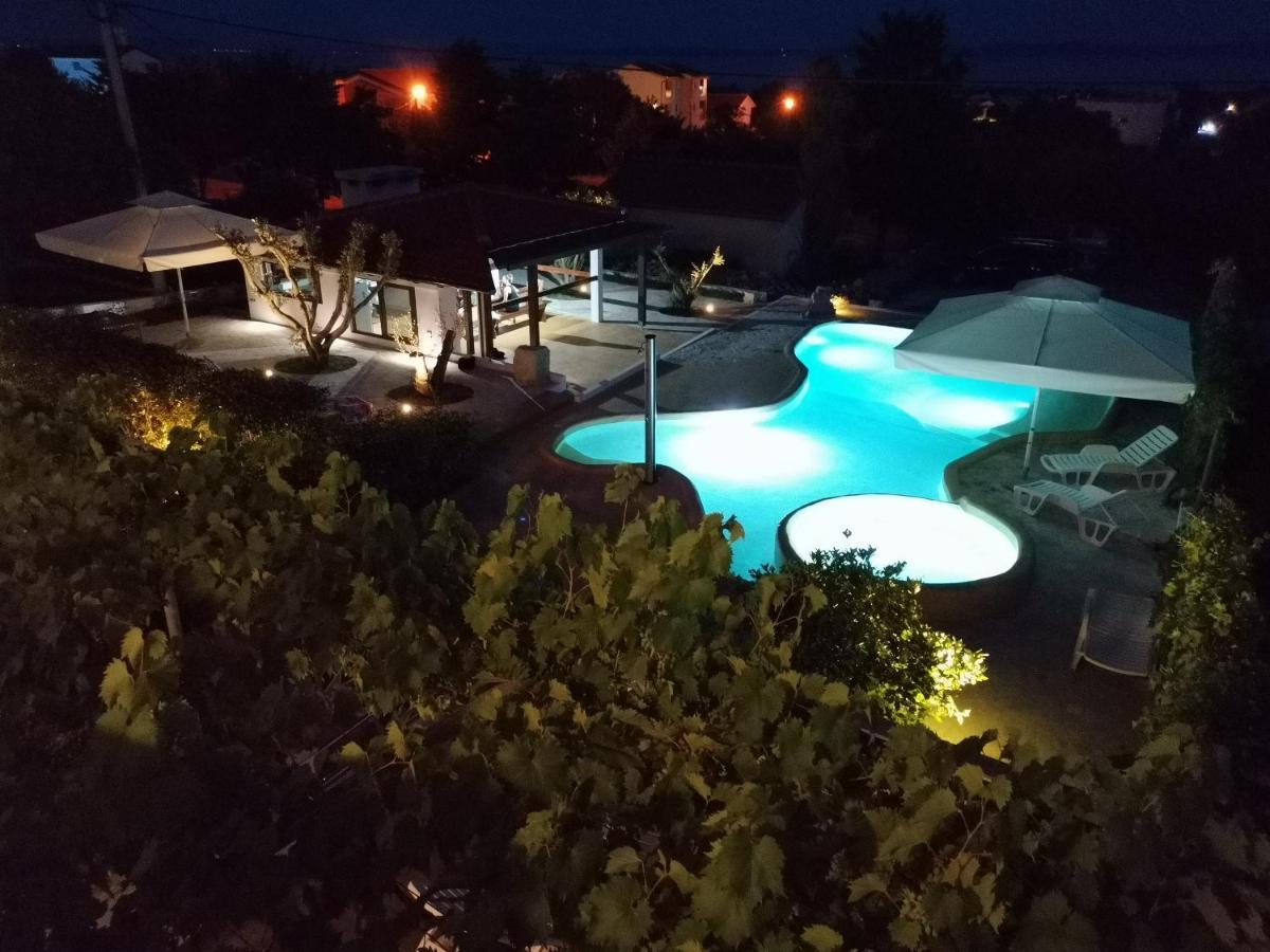 Apartments Goran Vir Εξωτερικό φωτογραφία