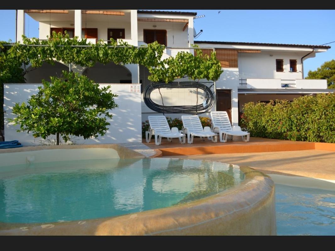 Apartments Goran Vir Εξωτερικό φωτογραφία