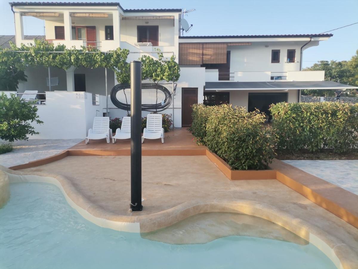 Apartments Goran Vir Εξωτερικό φωτογραφία