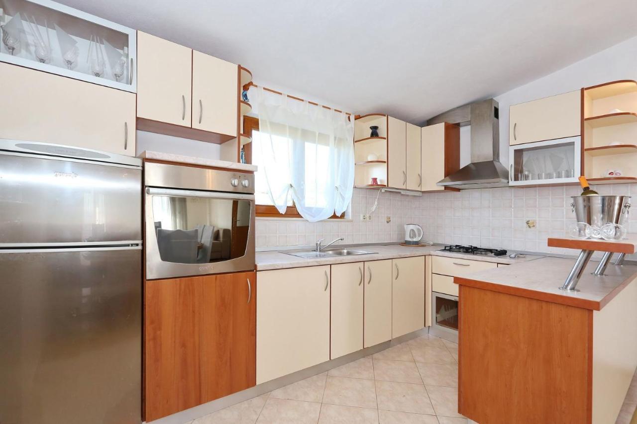 Apartments Goran Vir Εξωτερικό φωτογραφία